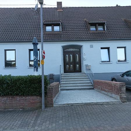 Gaststaette Molitor Apartamento Saarlouis Exterior foto