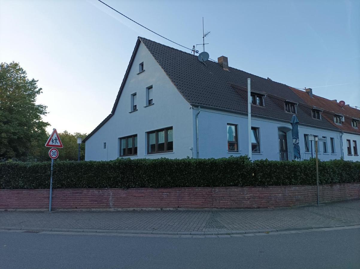Gaststaette Molitor Apartamento Saarlouis Exterior foto