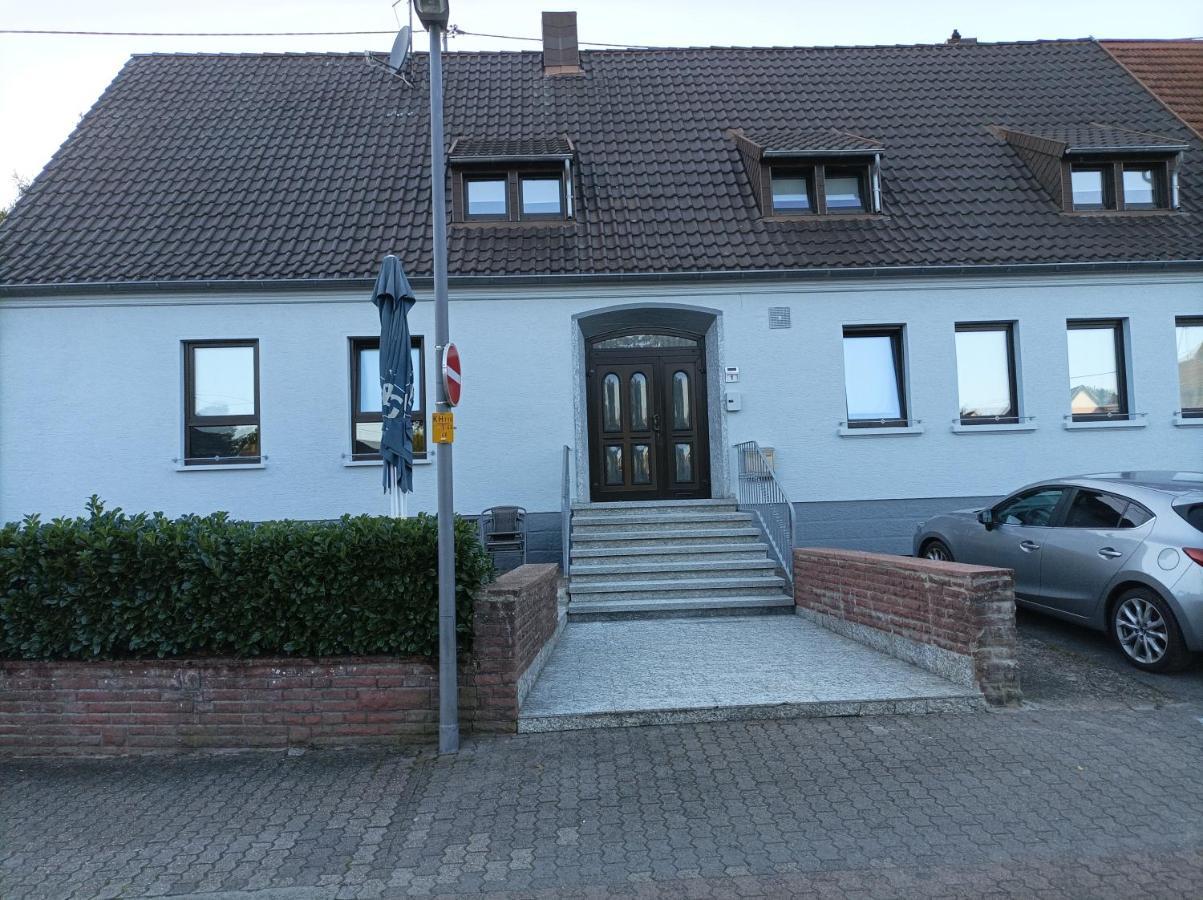 Gaststaette Molitor Apartamento Saarlouis Exterior foto