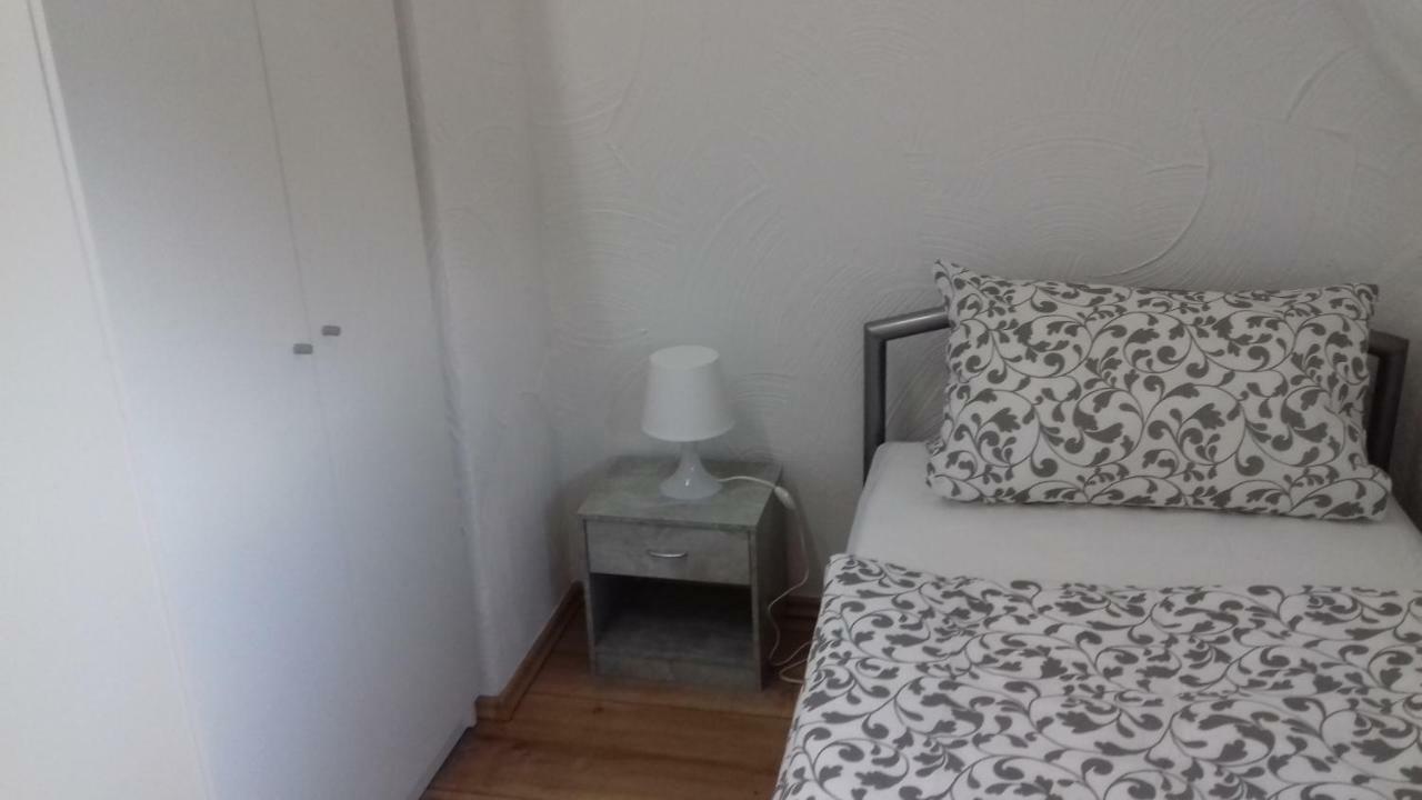 Gaststaette Molitor Apartamento Saarlouis Exterior foto